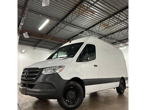 Used 2024 Mercedes-Benz Sprinter 2500 image 1