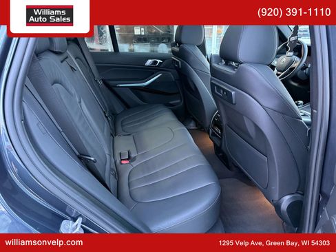 Used 2022 BMW X5 xDrive45e w/ Parking Assistance Package image 14