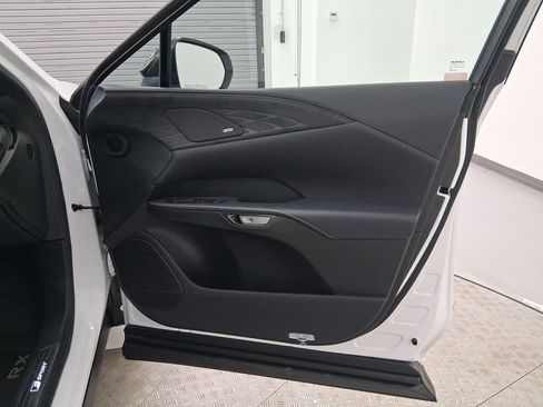 Used 2024 Lexus RX 500h F Sport image 33