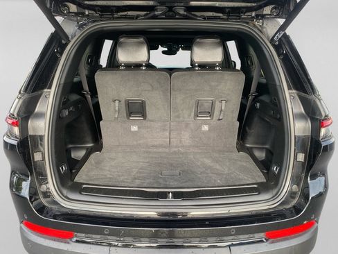 Used 2023 Jeep Grand Cherokee L Laredo RWD image 26