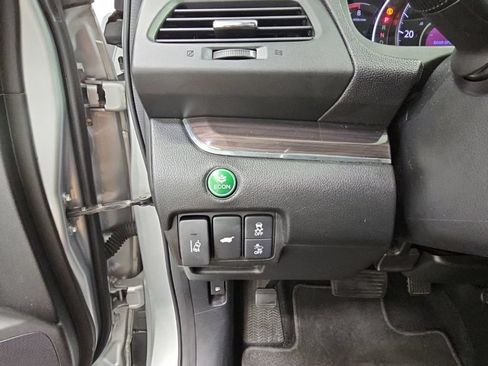 Used 2015 Honda CR-V Touring image 28