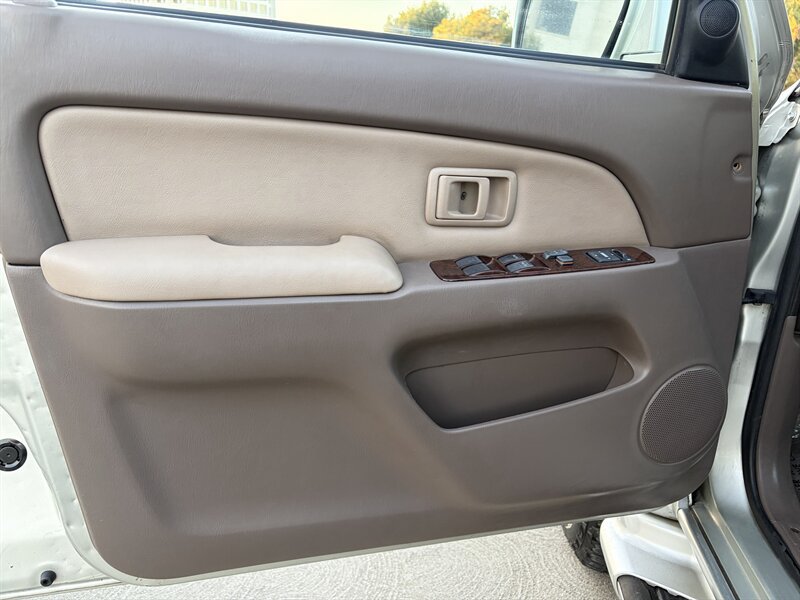 Used 2001 Toyota 4Runner Limited RWD image 12