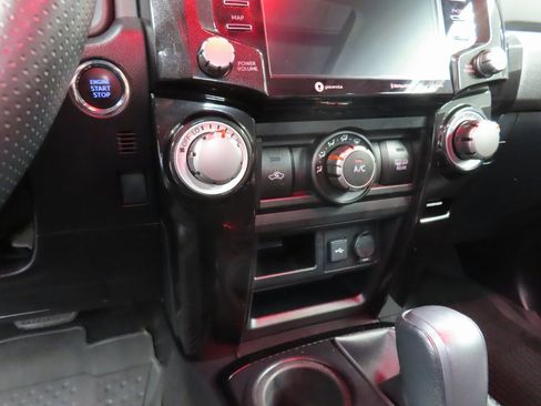 Used 2021 Toyota 4Runner Venture image 48