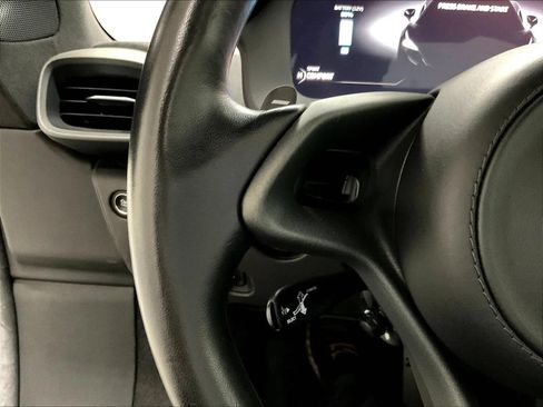 Used 2023 McLaren Artura RWD image 17