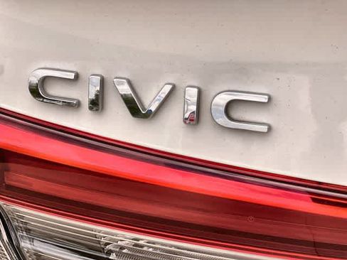 Used 2024 Honda Civic Sport image 8