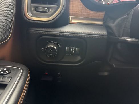 Used 2021 RAM 1500 Limited AWD/4WD image 15