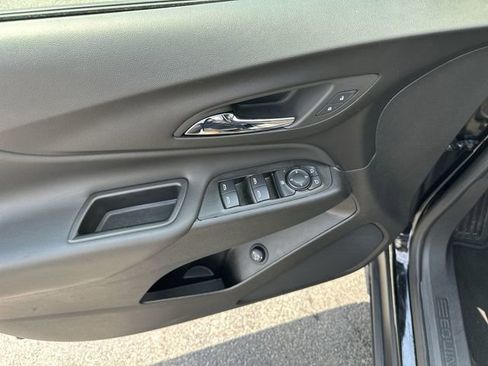 Used 2024 Chevrolet Equinox LT image 24