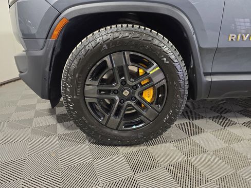 Used 2022 Rivian R1T Adventure image 9