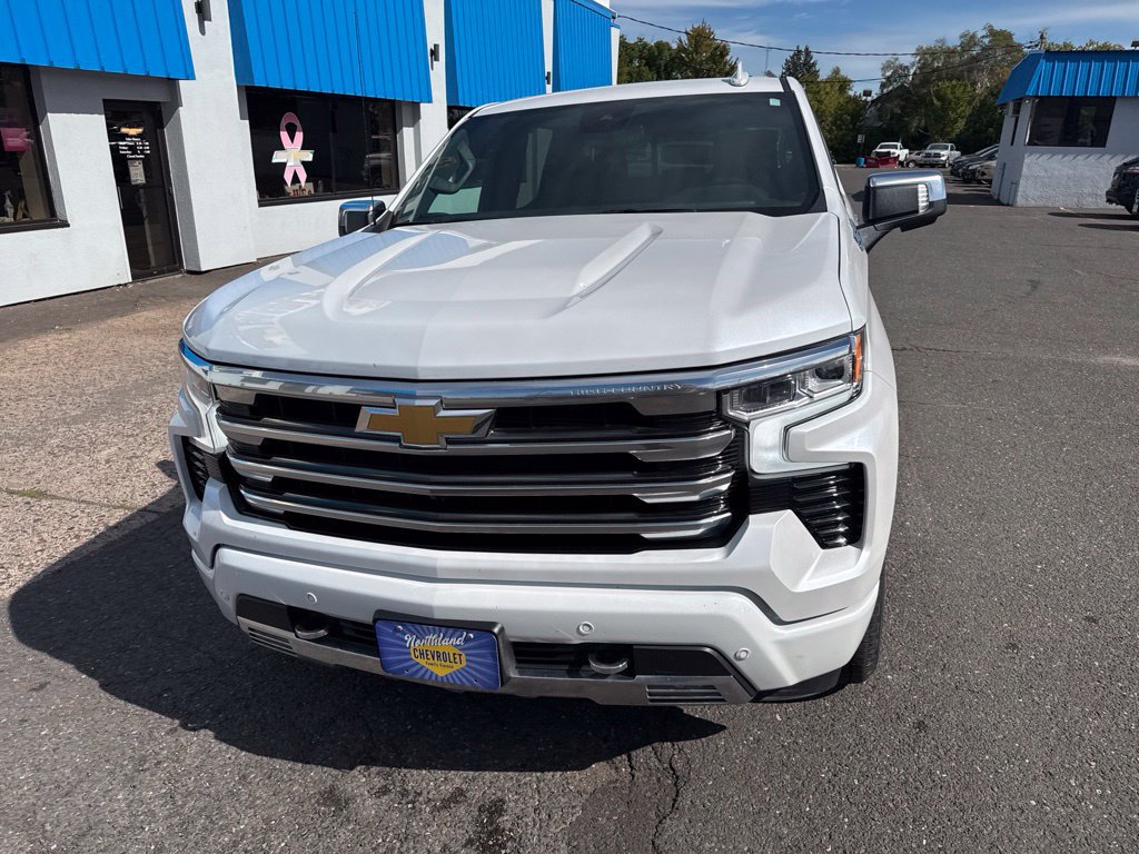 Used 2023 Chevrolet Silverado 1500 High Country AWD/4WD image 3