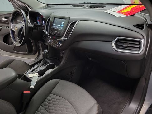 Used 2018 Chevrolet Equinox LT FWD image 23