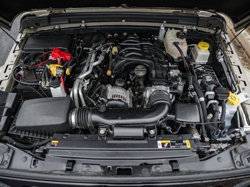 Used 2022 Jeep Gladiator Willys image 27