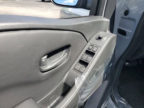 New 2026 Nissan Frontier SV w/ SV Convenience Package AWD/4WD image 10