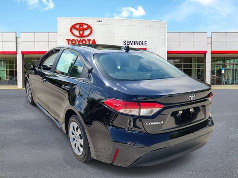Used 2023 Toyota Corolla LE FWD image 4