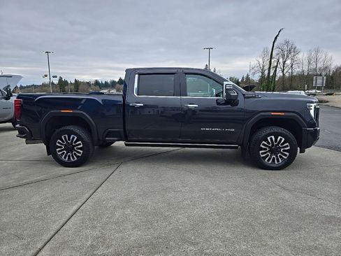 Used 2024 GMC Sierra 3500 Denali Ultimate image 7