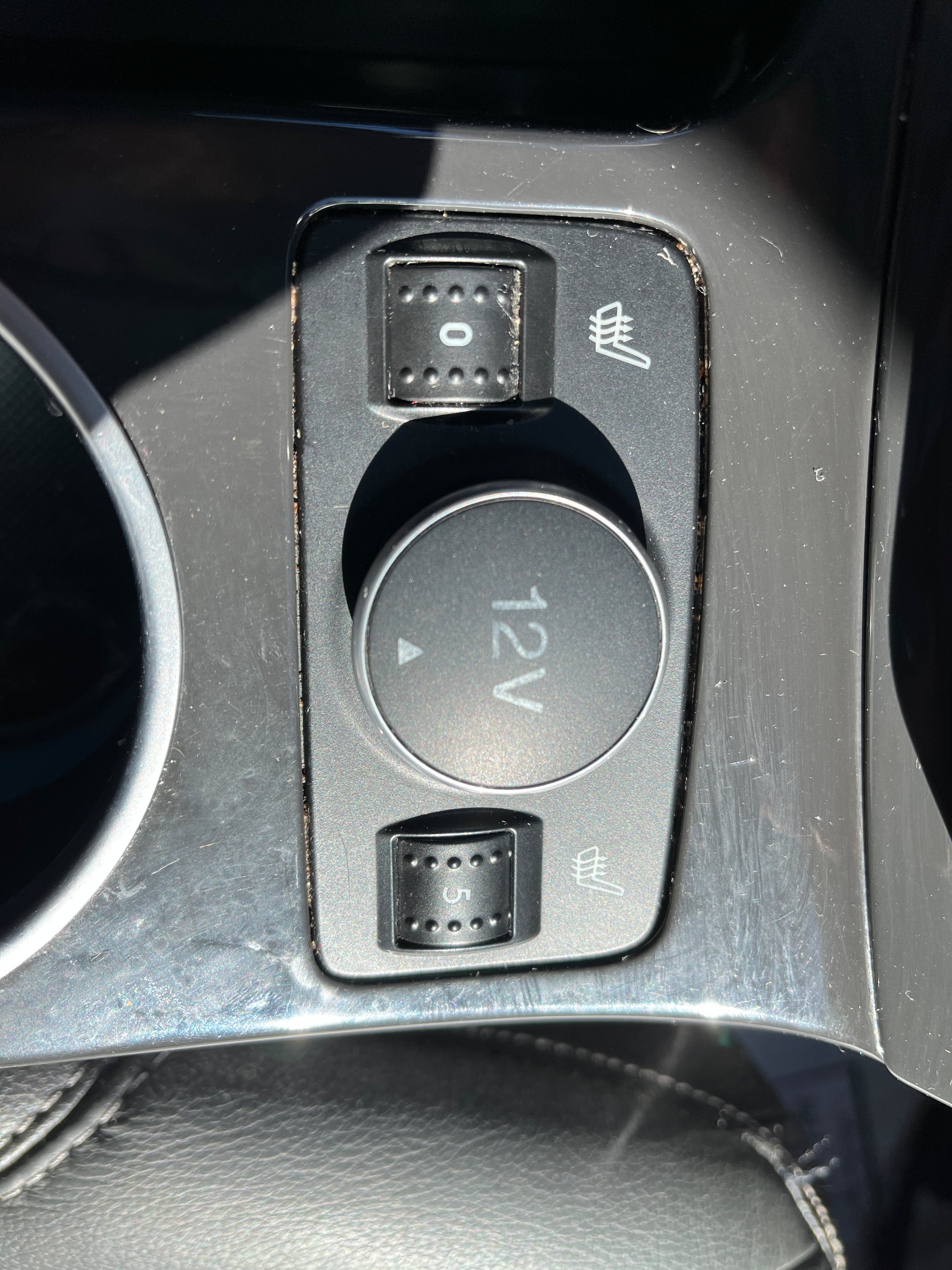 Used 2016 Ford Escape Titanium w/ Equipment Group 301A AWD/4WD image 12