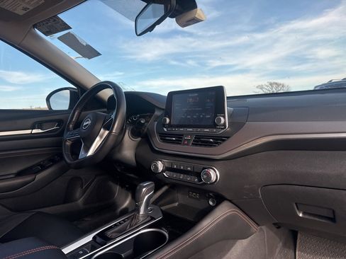 Certified 2023 Nissan Altima 2.5 SR image 10