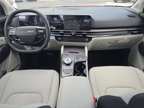 New 2026 Kia Sportage EX AWD/4WD image 13