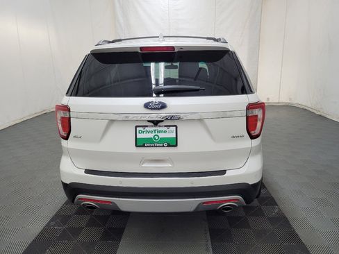 Used 2016 Ford Explorer XLT w/ Equipment Group 202A image 7