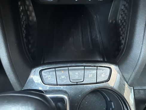 Used 2023 Chevrolet TrailBlazer RS w/ Convenience Package FWD image 26