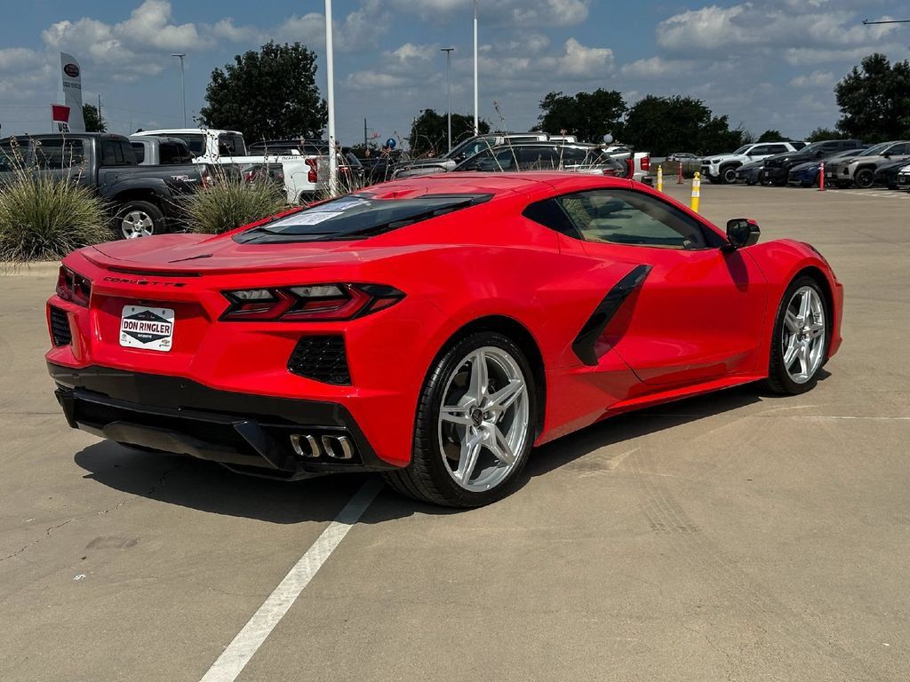 Used 2024 Chevrolet Corvette Stingray Premium Cpe w/ 3LT RWD image 3