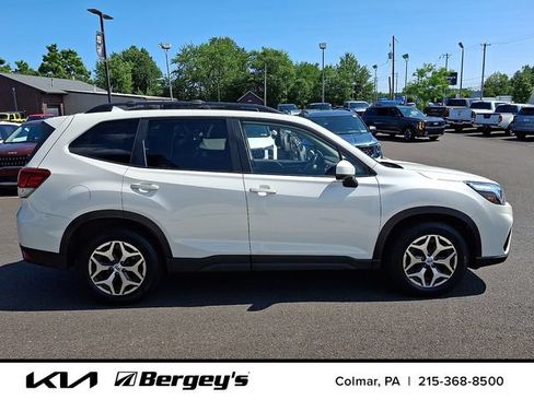 Used 2019 Subaru Forester Premium w/ Popular Package #1 AWD/4WD image 9