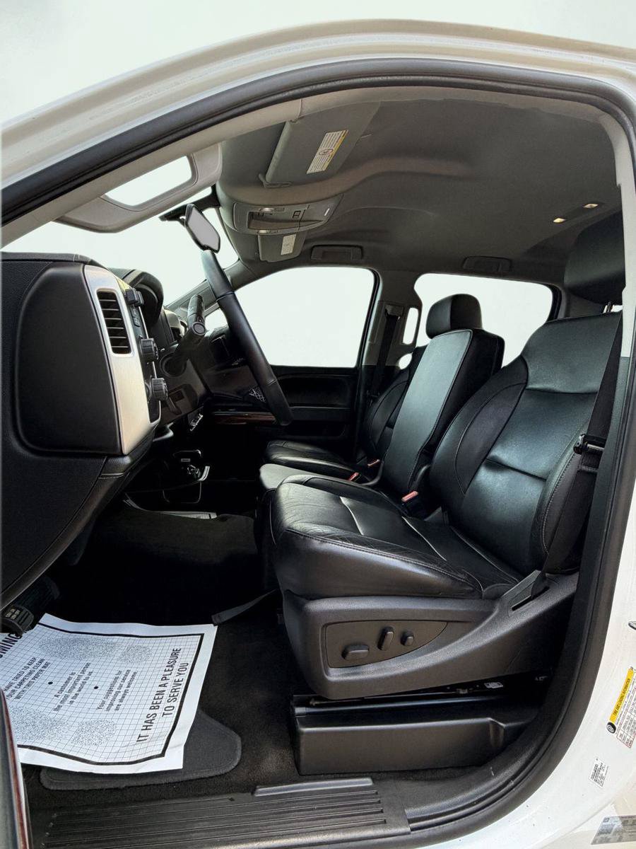 Used 2018 GMC Sierra 2500 SLT w/ Duramax Plus Package AWD/4WD image 13