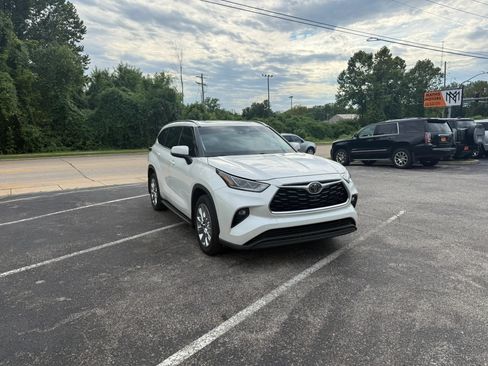 Used 2020 Toyota Highlander Limited AWD/4WD image 7