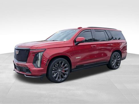 Used 2025 Cadillac Escalade V AWD/4WD image 8