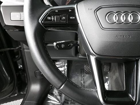 Used 2024 Audi Q8 e-tron Premium image 9