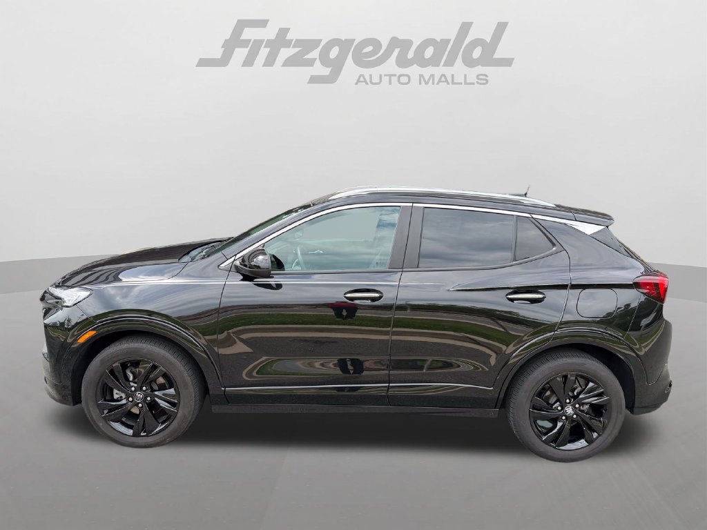 Used 2024 Buick Encore GX Sport Touring FWD image 3
