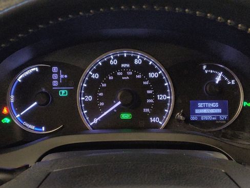 Used 2014 Lexus CT 200h image 23