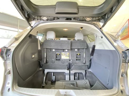 Used 2022 Toyota Sienna XLE image 27