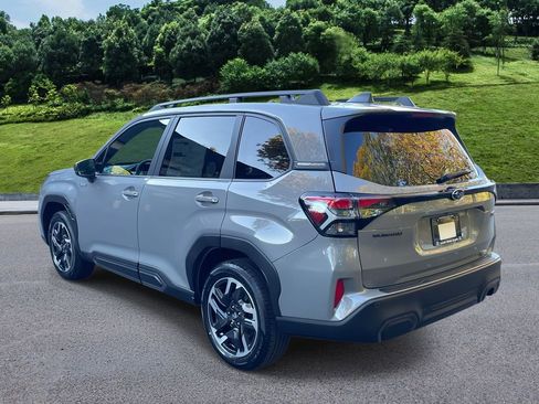 Used 2025 Subaru Forester Limited w/ Popular Package image 3