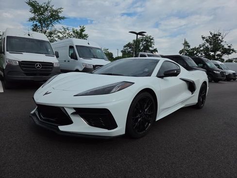 Used 2024 Chevrolet Corvette Stingray Coupe w/ Z51 Performance Package RWD image 10