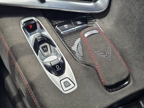 Used 2021 Chevrolet Corvette Stingray Premium Conv w/ Z51 Performance Package RWD image 18