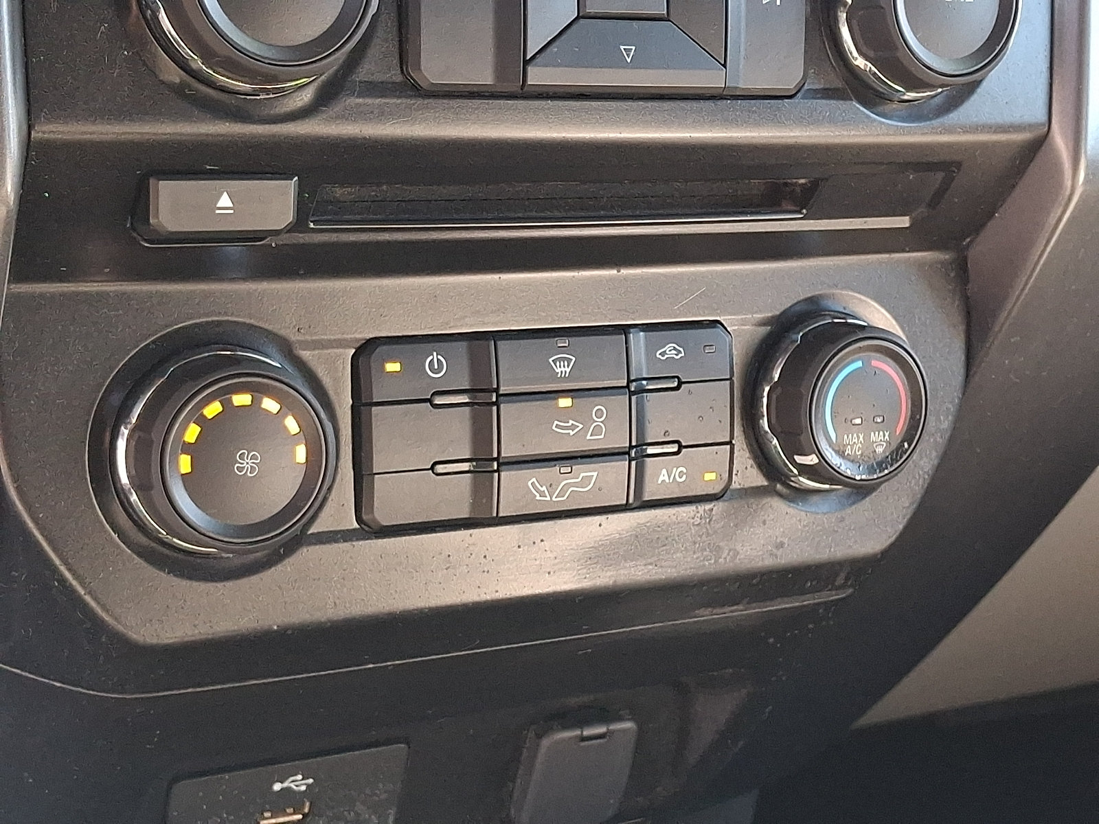 Used 2018 Ford F150 XLT w/ XTR Package AWD/4WD image 16
