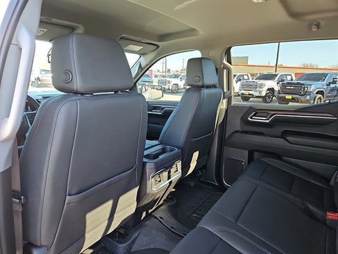 Used 2024 GMC Sierra 1500 SLT image 10
