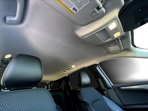 Used 2023 Ford Escape SE image 29