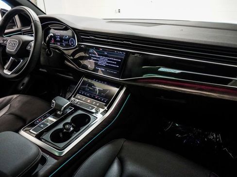 Used 2021 Audi Q8 Premium Plus w/ Premium Plus Package AWD/4WD image 14