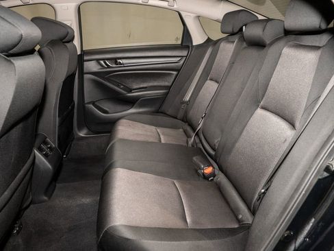 Used 2020 Honda Accord EX image 7