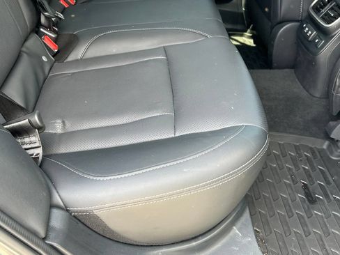 Used 2022 Subaru Outback Limited AWD/4WD image 19