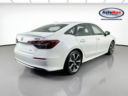 Used 2025 Honda Civic Sport Touring image 2