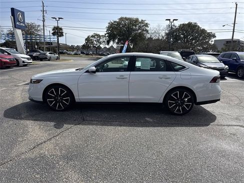 Certified 2025 Honda Accord Touring image 8