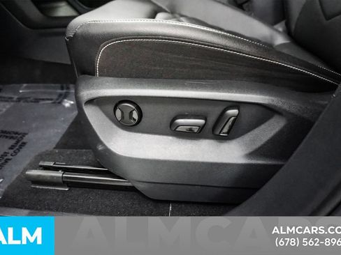 Used 2025 Volkswagen Atlas SE FWD image 33
