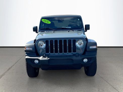 Used 2024 Jeep Wrangler Sport S image 2