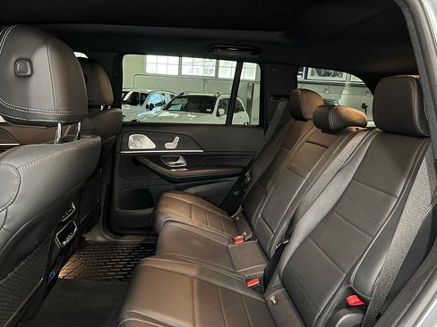 Certified 2025 Mercedes-Benz GLS 450 4MATIC image 20