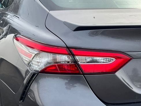 Used 2019 Toyota Camry SE image 15