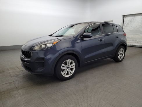 Used 2017 Kia Sportage LX FWD image 2