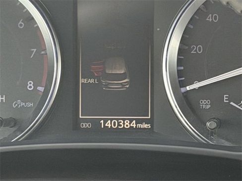 Used 2015 Toyota Highlander XLE image 14