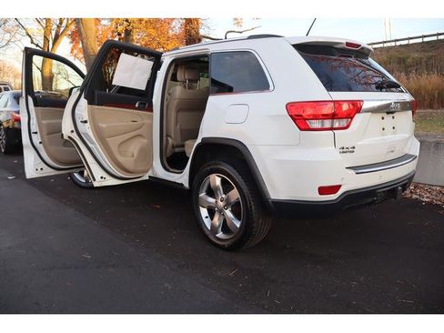 Used 2013 Jeep Grand Cherokee Limited w/ Trailer Tow Group image 20